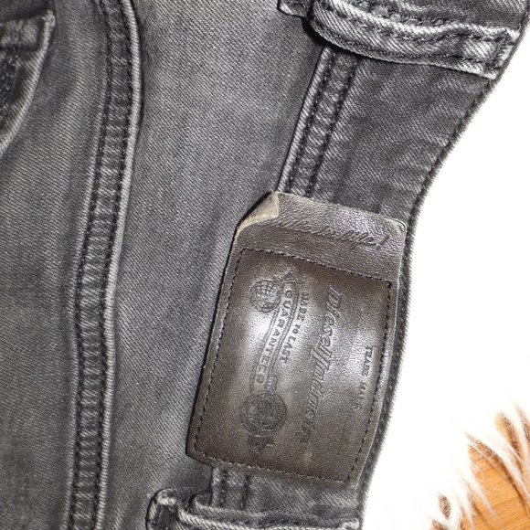 DIESEL INDUSTRIES Denim Jeans (31) - Picture 7 of 8